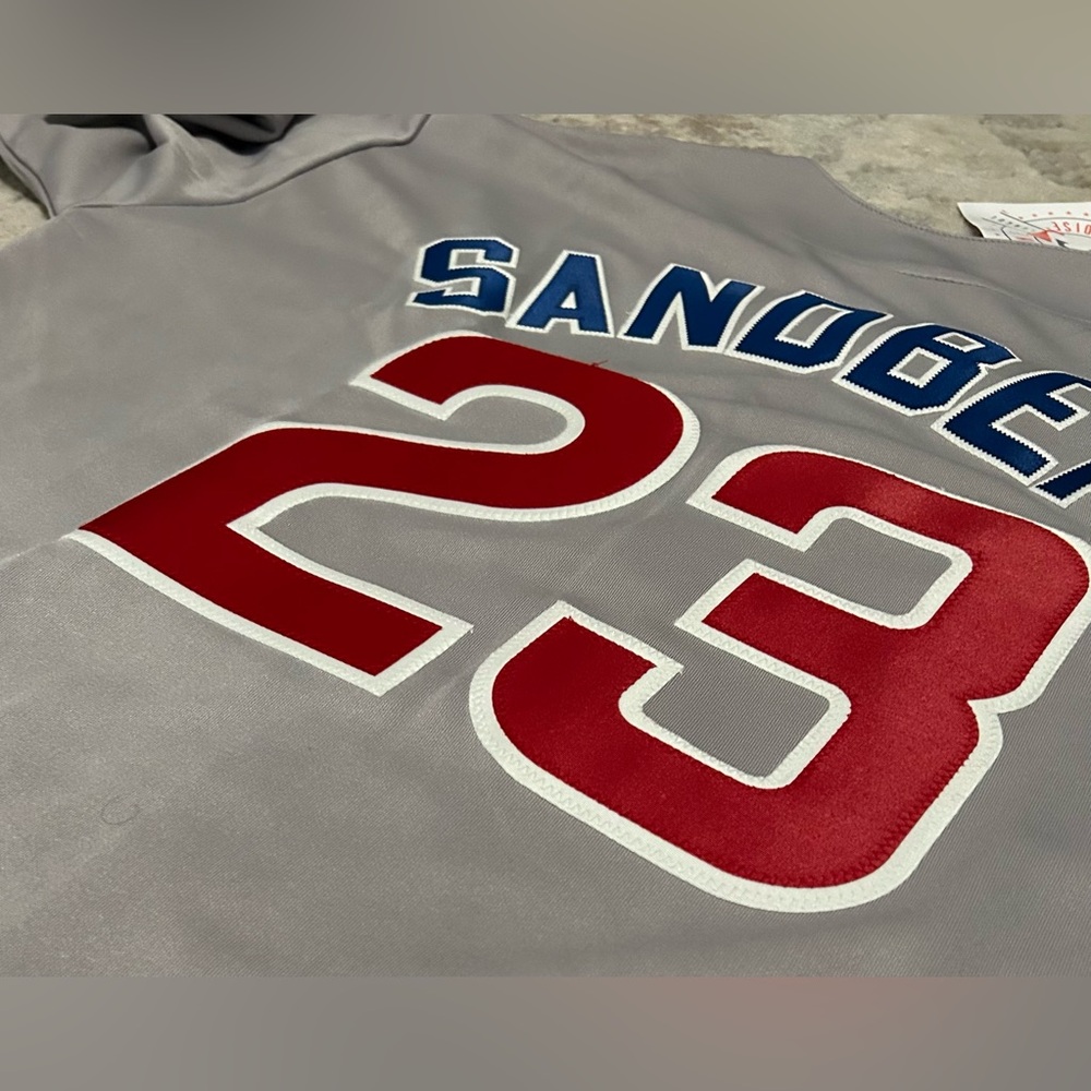 Majestic Authentic Chicago Cubs Ryne Sandberg #23 Gray MLB Jersey Men’s Sz XL - Picture 7 of 7